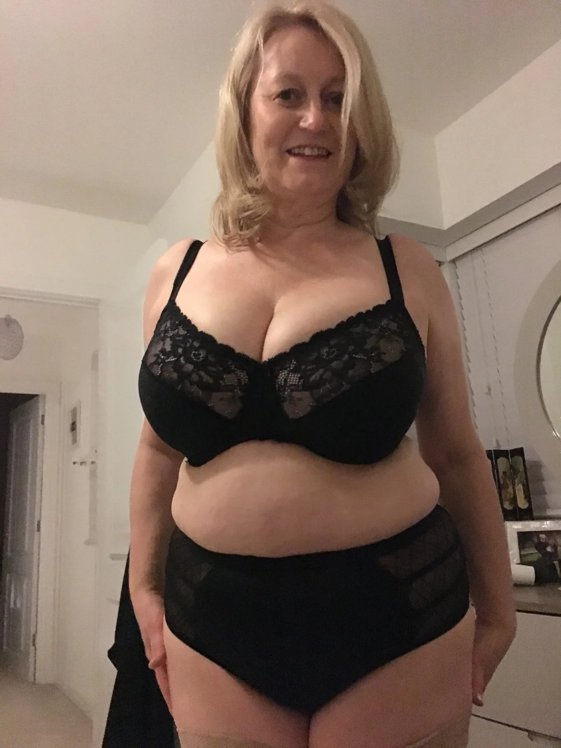 UK milf Claire with awesome tits image 10