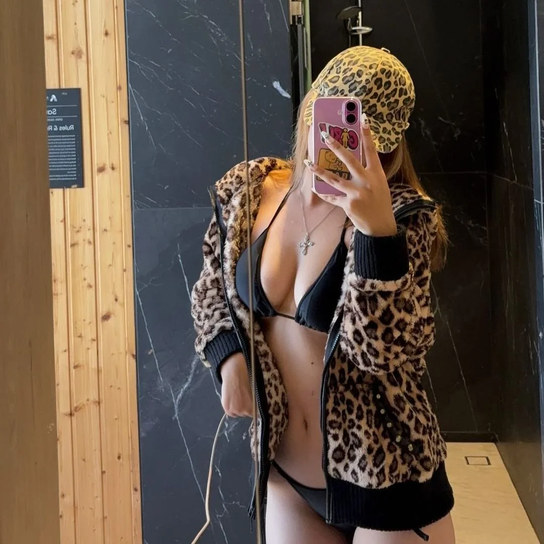 Super Sexy Thai Chick meenanz image 14