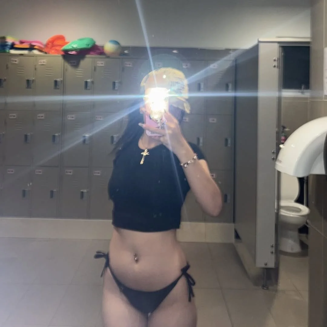 Super Sexy Thai Chick meenanz image 2