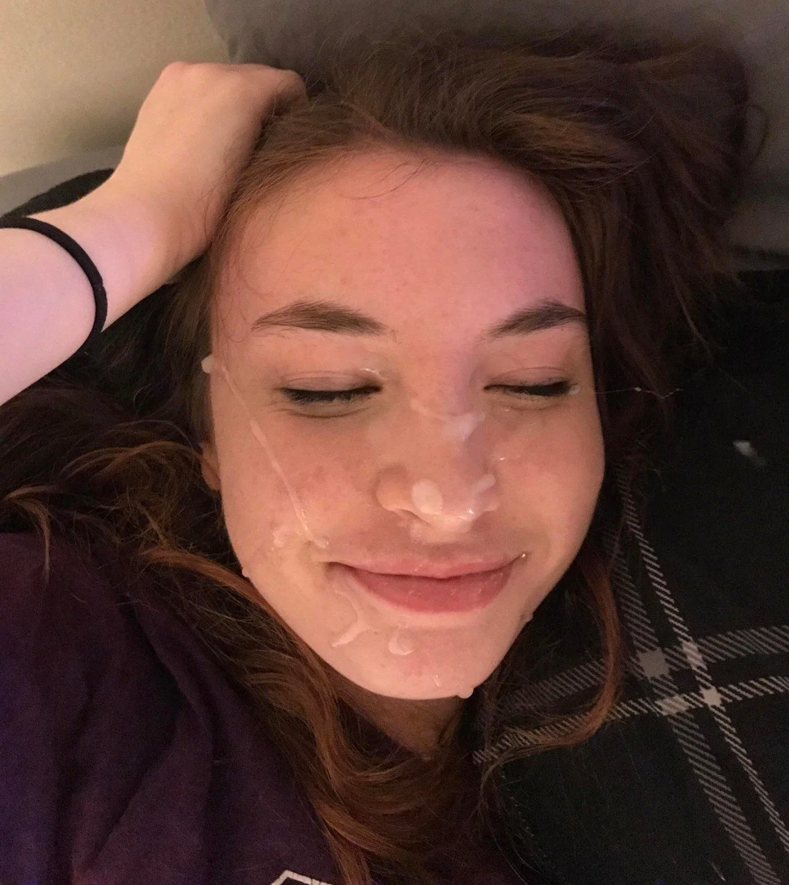 swapping cumsluts on tele image 12