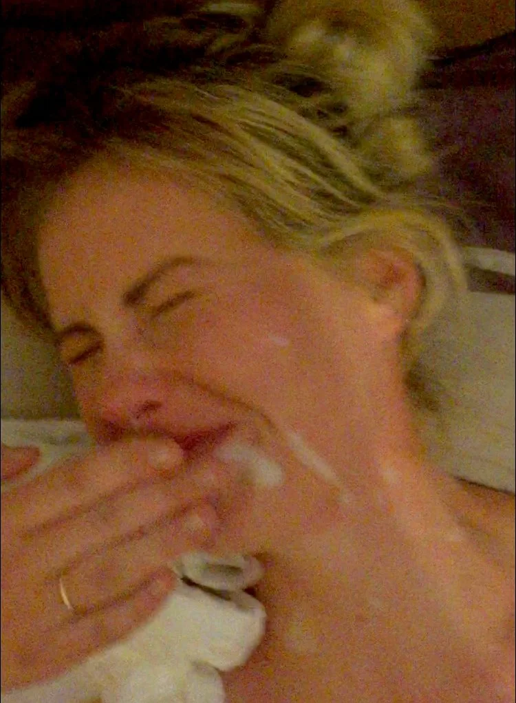 swapping cumsluts on tele image 6