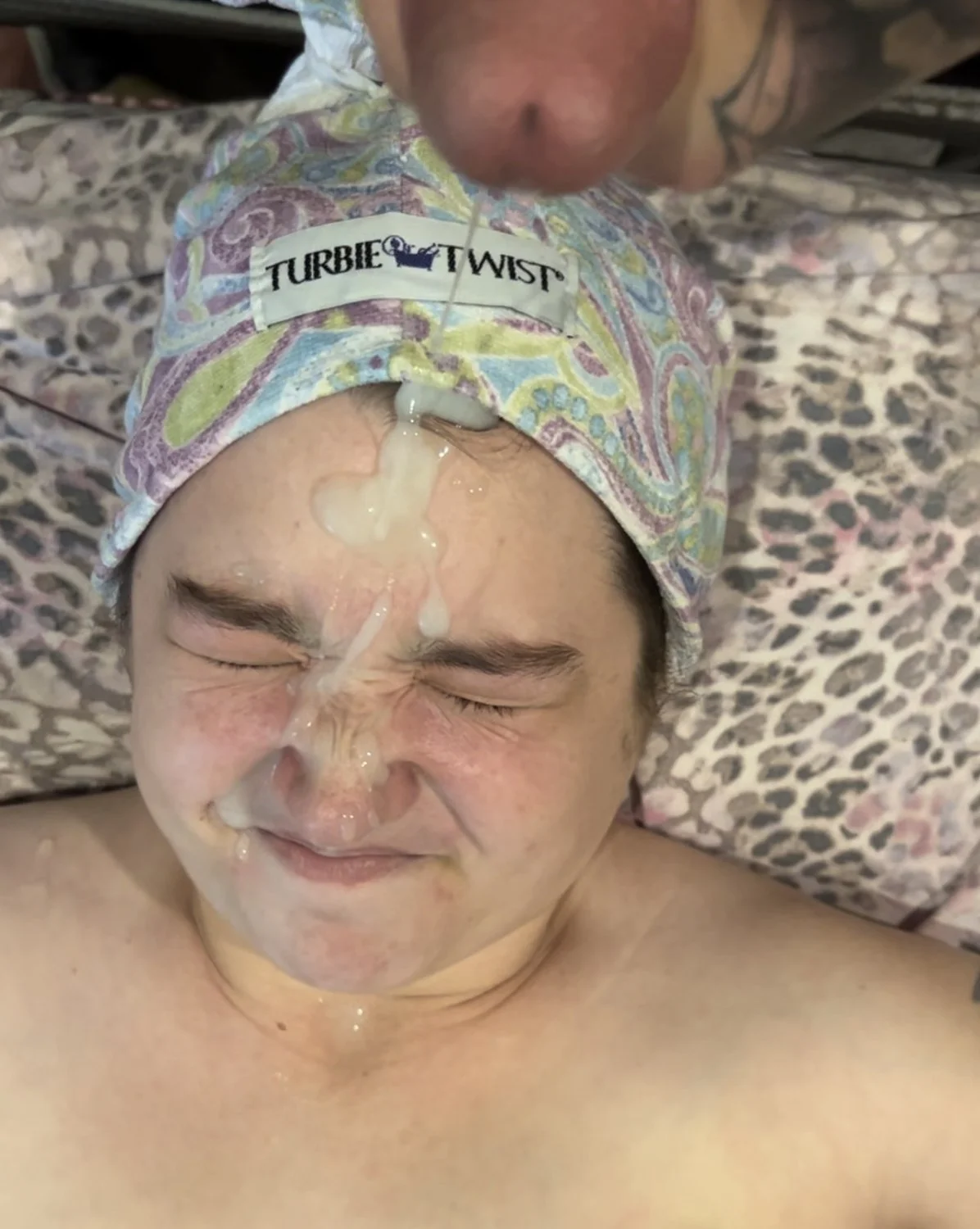 swapping cumsluts on tele image 9