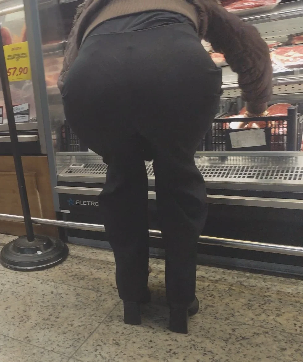 Ass in public 19 ( mature) image 18