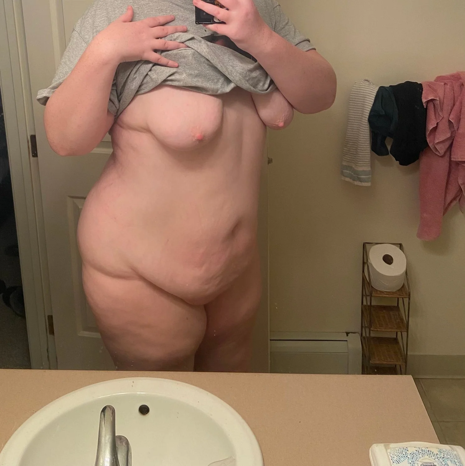 Tall Redhead PAWG with a Jiggly Ass main image