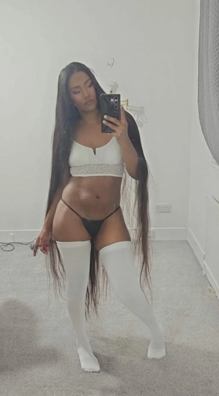 Long Hair Brown Babe Susu image 3