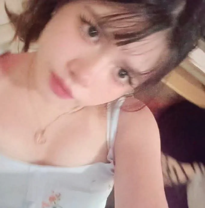 Estrella Asianeet main image