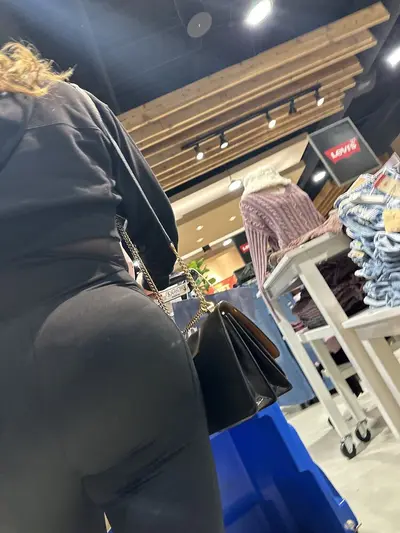 Juicy Booty Latina Milf cover image