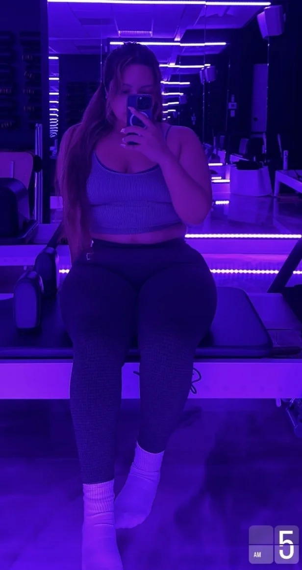 Insta baddie Ana image 16
