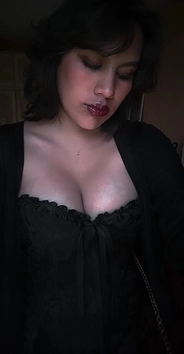 Chavita gótica se saca las bubis 🤤 image 5