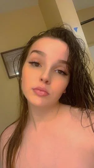 Exposed girlfriend Liz image 14