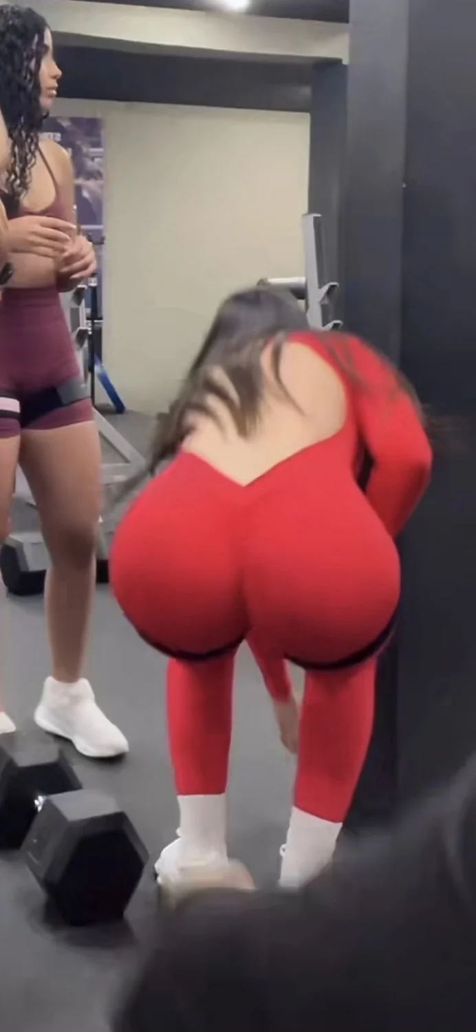 Wha a sexy gym ladies main image