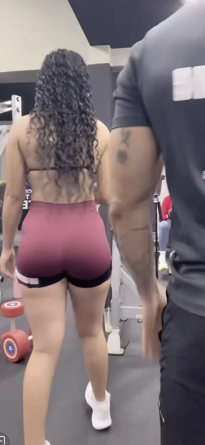 Wha a sexy gym ladies image 21
