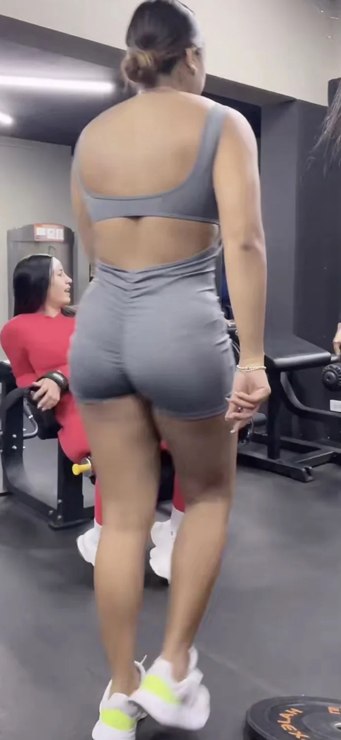 Wha a sexy gym ladies image 24