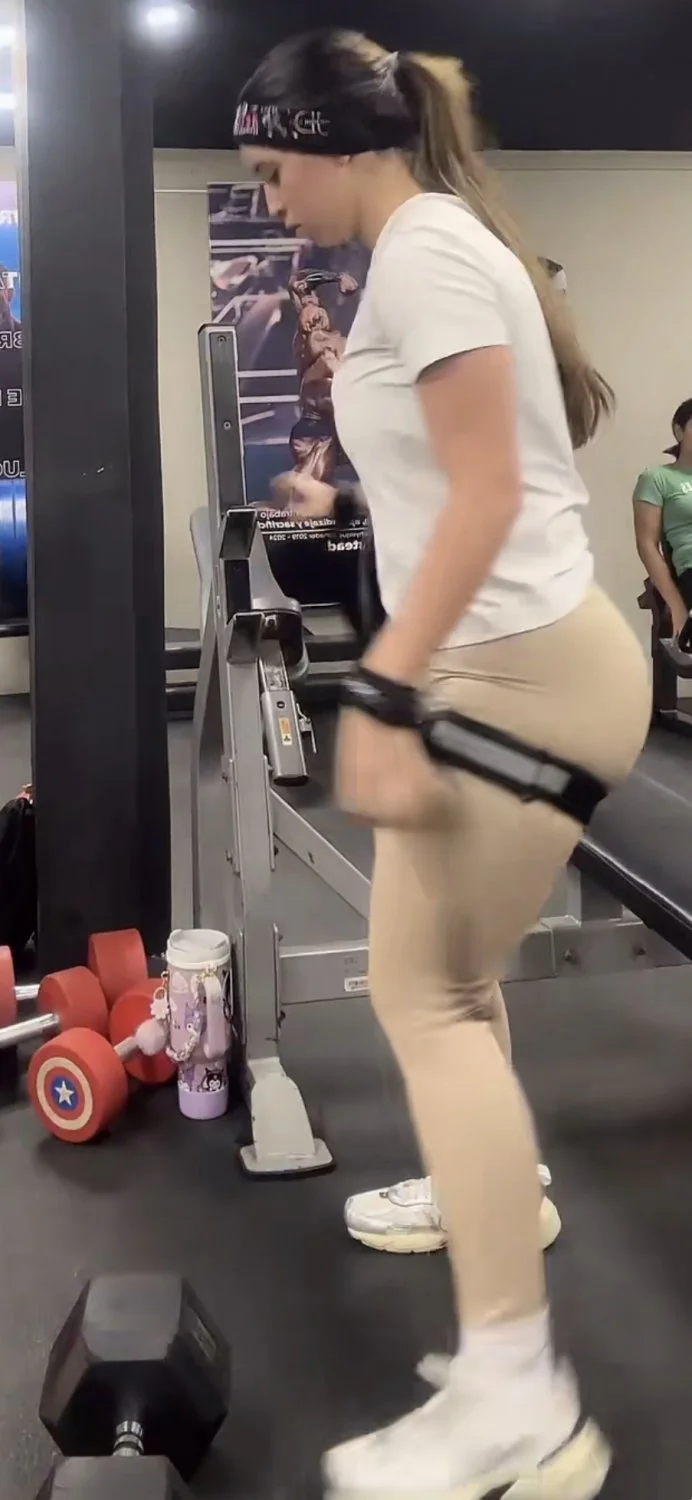 Wha a sexy gym ladies image 46