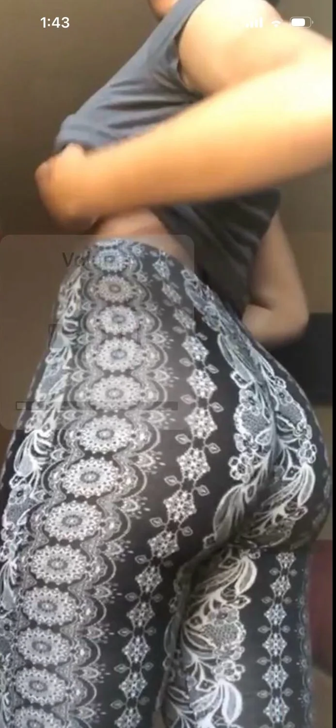 Thick ass lightskin twerks leak image 5