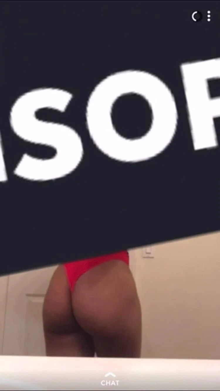 Thick ass lightskin twerks leak image 7