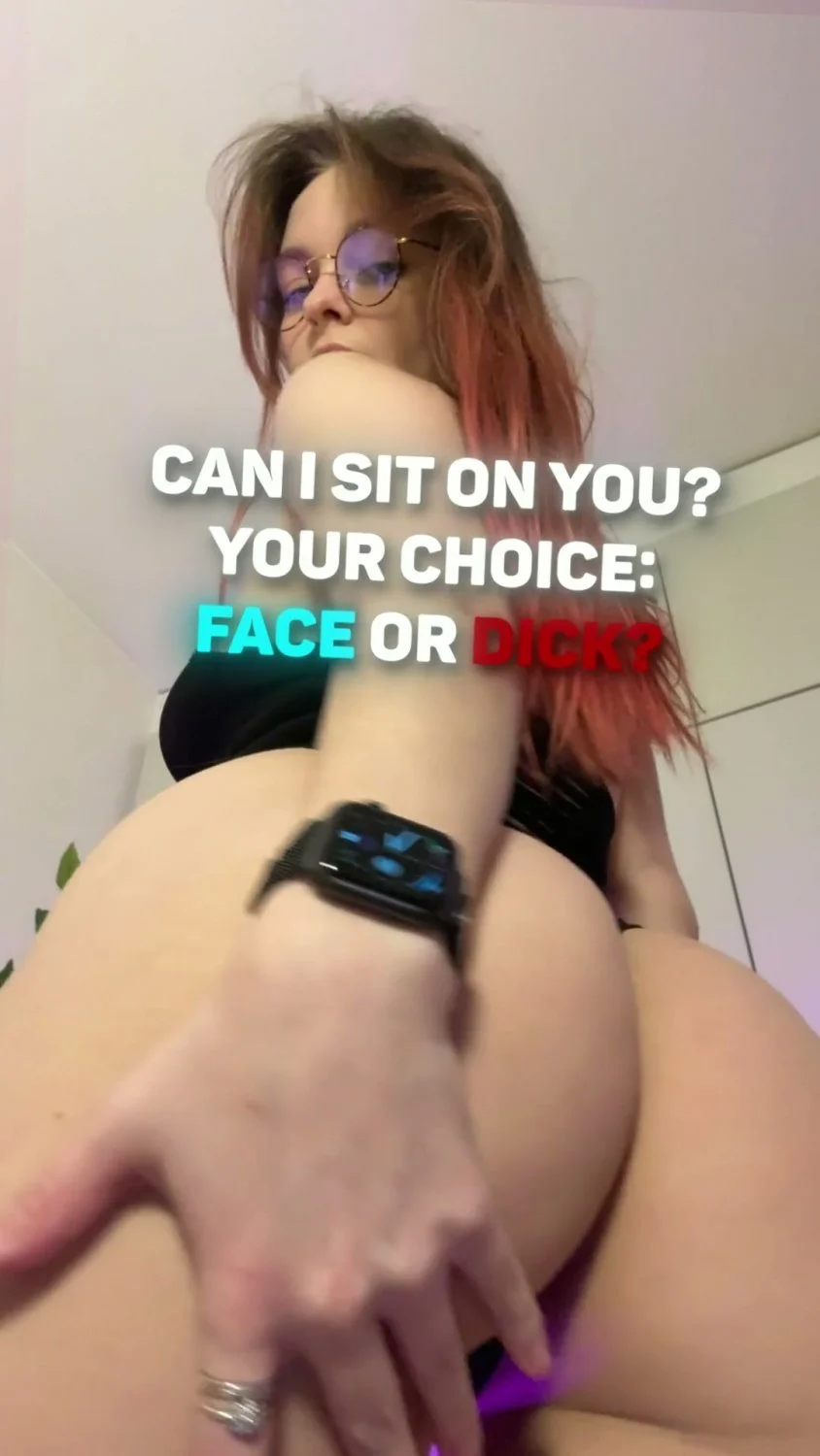 🔞 Sexy big tits petite cumming hard naked wet pussy 🍑💦 OF now image 3