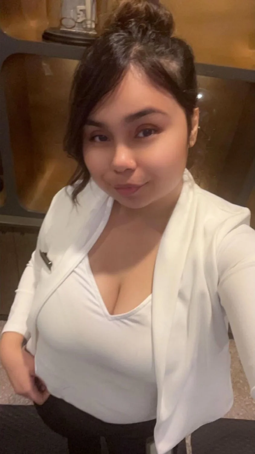 Chicago hotel manager Dm For Nudes image 12