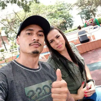 casada gostosa vazou na net traindo o corno pedreiro! gostosas, coroa, safadas, putinha, vazou cover image