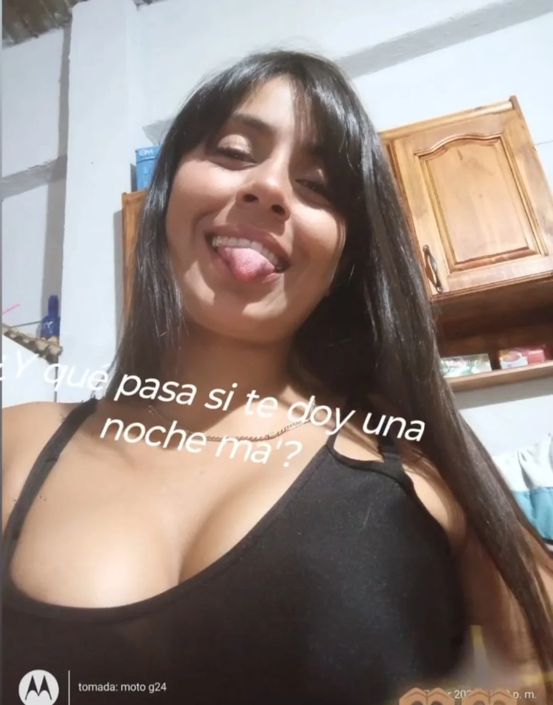 Anahi salt0 que Rica pendeja de budge le encanta chuparla..♡ image 3