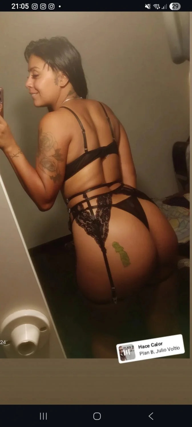 Anahi salt0 que Rica pendeja de budge le encanta chuparla..♡ image 6