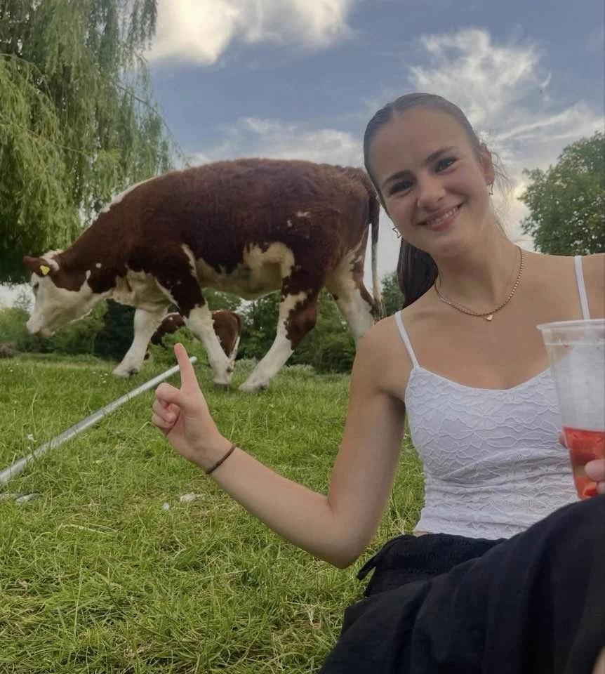 British slut Nicole lost in IRL game image 15