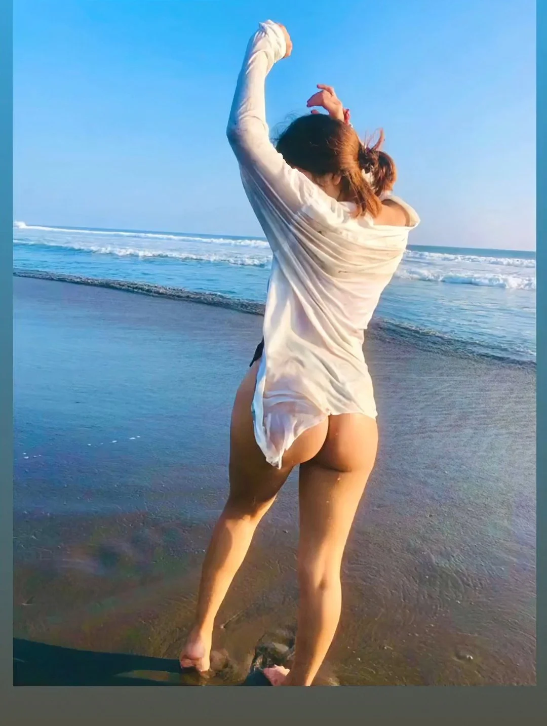 Tiene las tetas más grandes que las de karely image 7