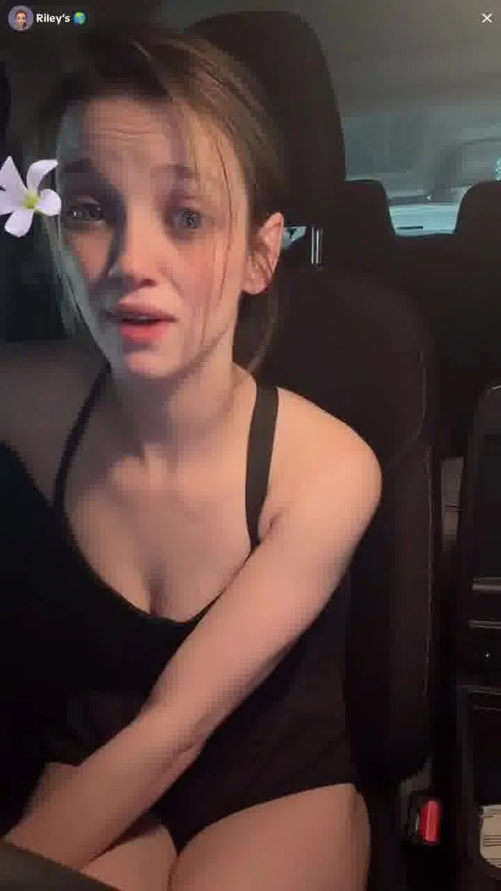 tiktok live riley image 4