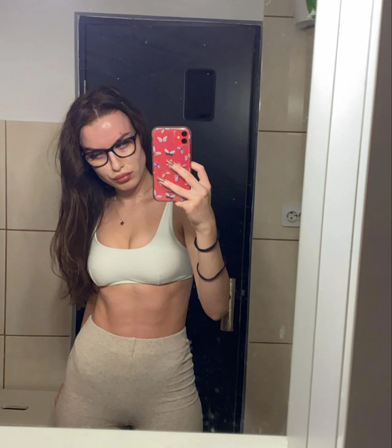 Thick Romanian snowbunny Emma image 10