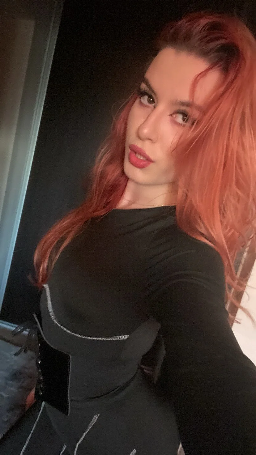 Thick Romanian snowbunny Emma image 14