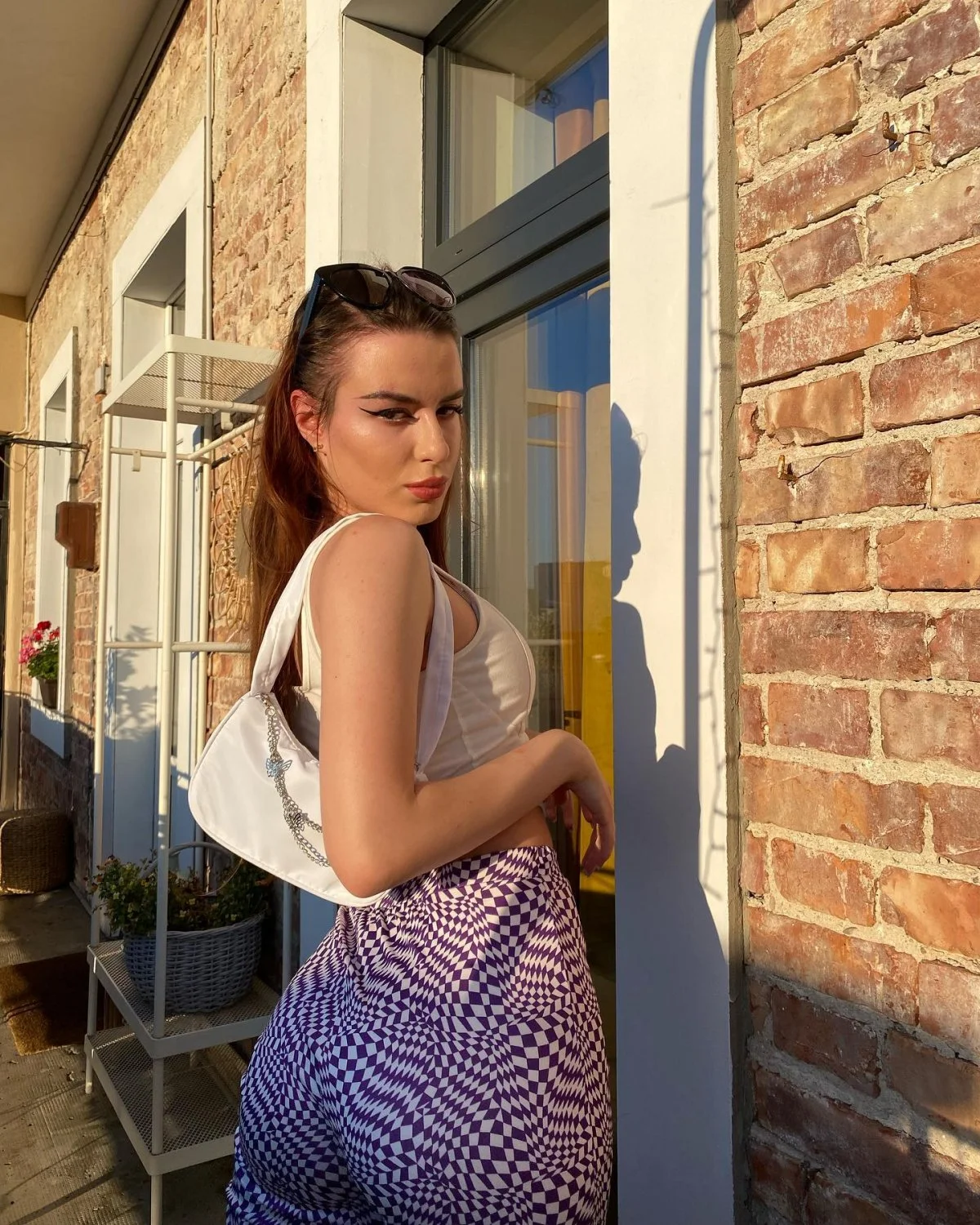 Thick Romanian snowbunny Emma image 22