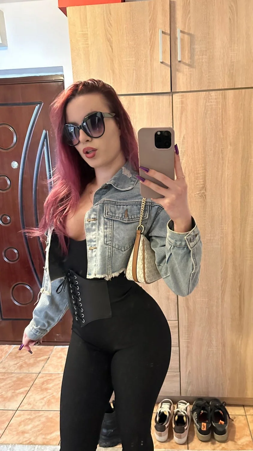 Thick Romanian snowbunny Emma image 29