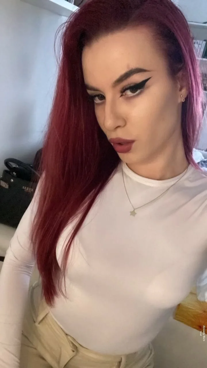Thick Romanian snowbunny Emma image 33