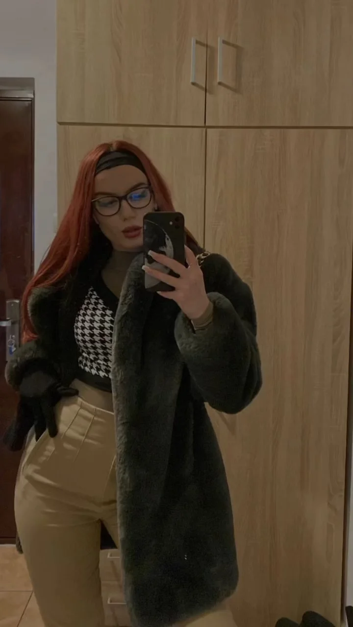 Thick Romanian snowbunny Emma image 47