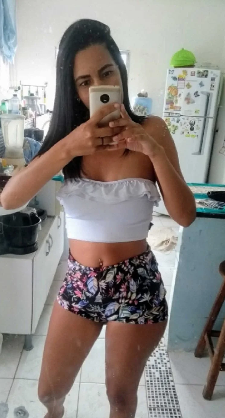Puta cavala maconheira, época do Facebook essa puta me fazia leitar muito pra esse rabo image 16