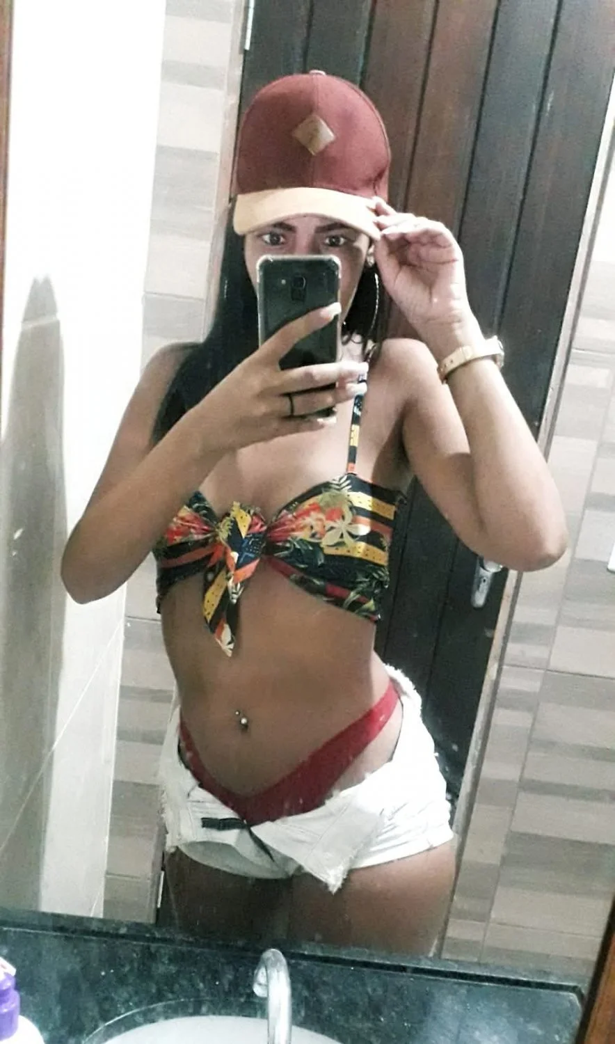 Puta cavala maconheira, época do Facebook essa puta me fazia leitar muito pra esse rabo image 17