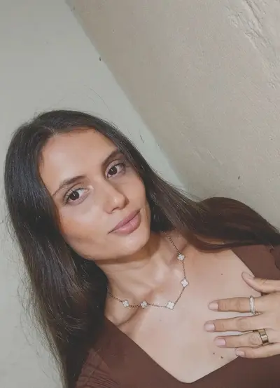 Vazou fotos de novinha mostrando a bucetinha pro namorado cover image
