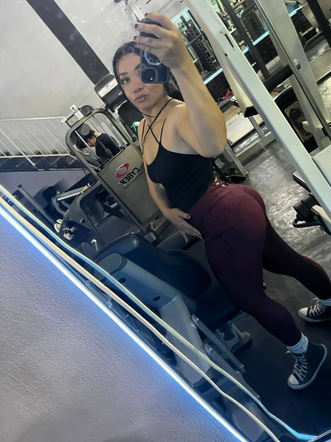 milf en forma image 11