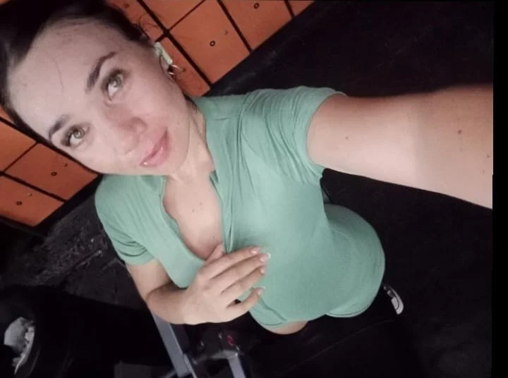 milf en forma image 3