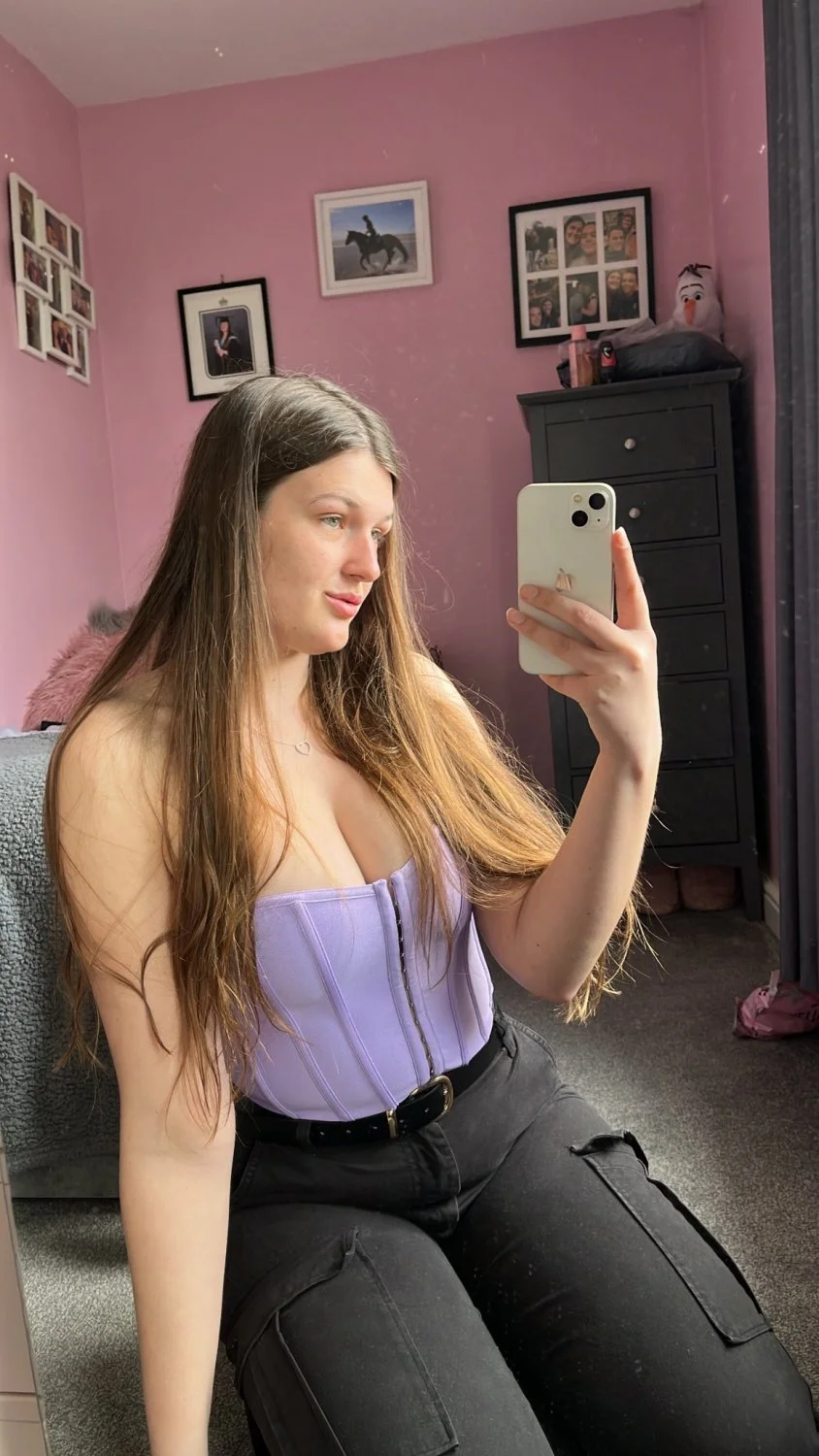 Wank Over British Katie image 18
