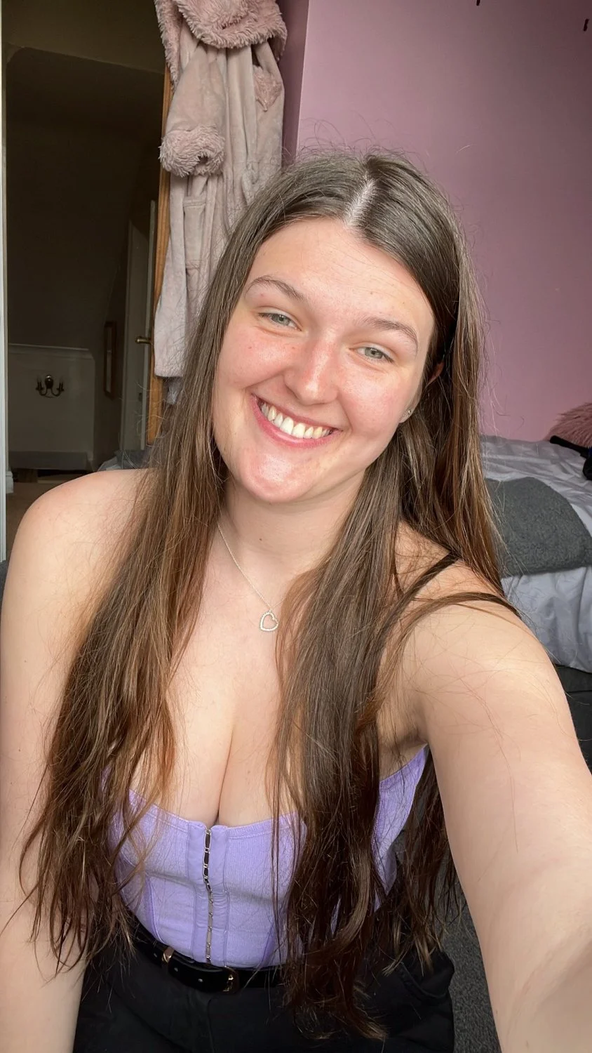 Wank Over British Katie image 19