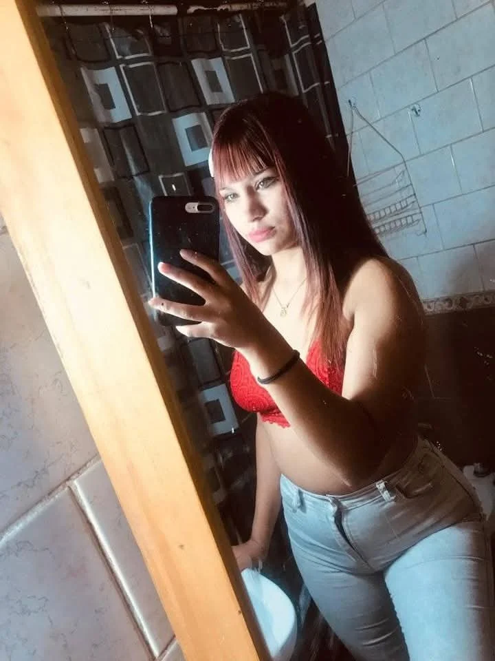Valen Ponce 🍑🥵 Parte #1 main image