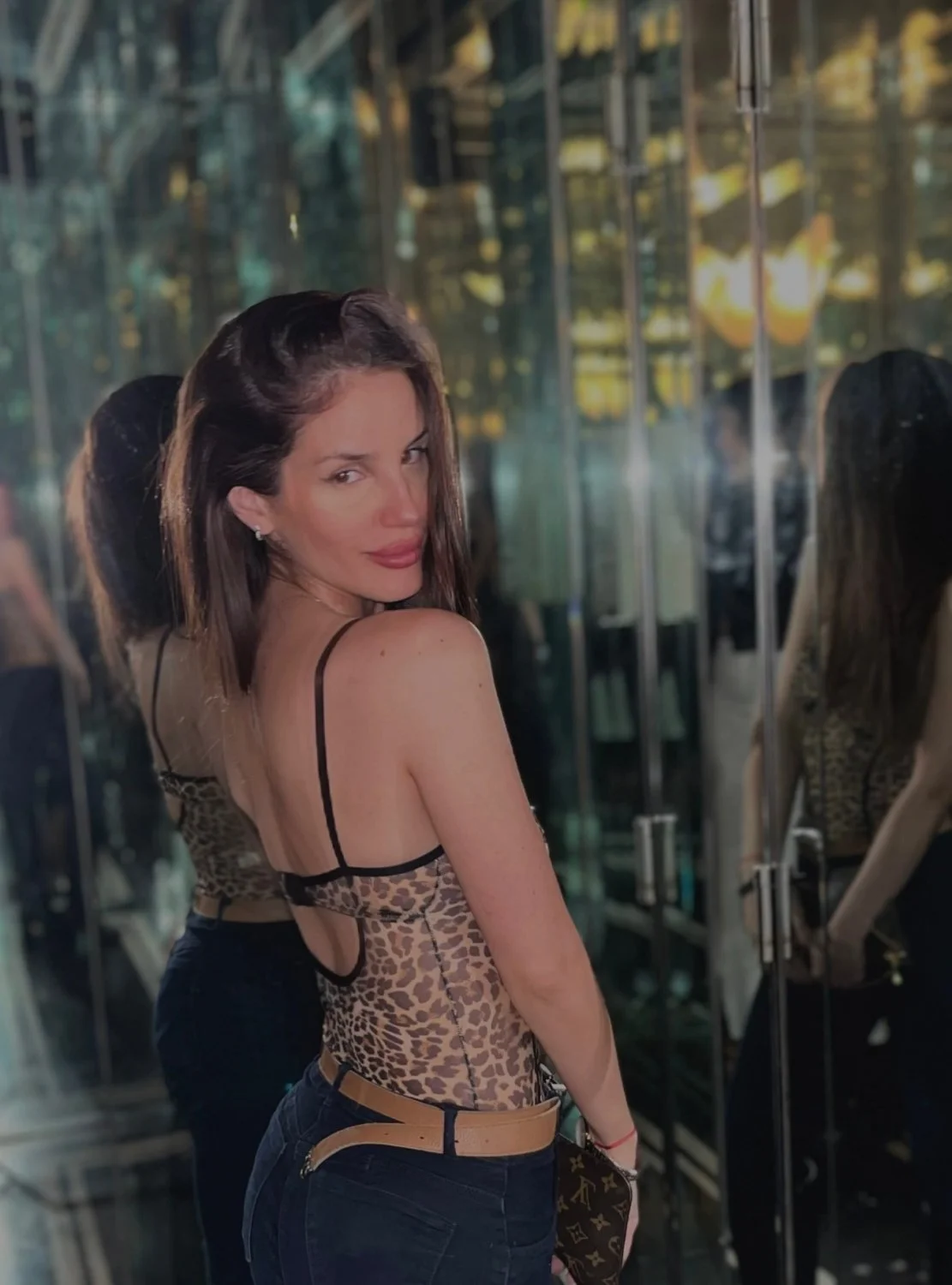 Secretary by day, seductress by night image 2