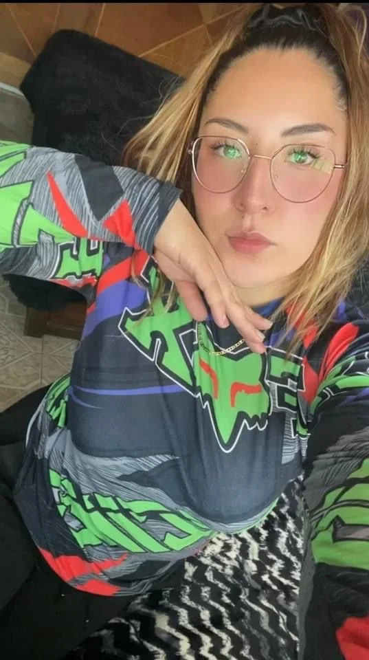 Hermosas tetas image 13