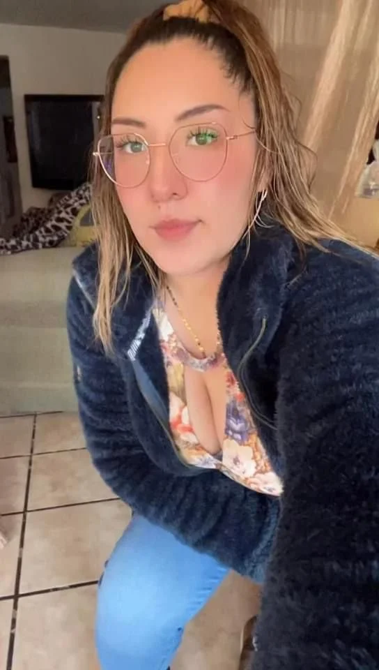 Hermosas tetas image 6