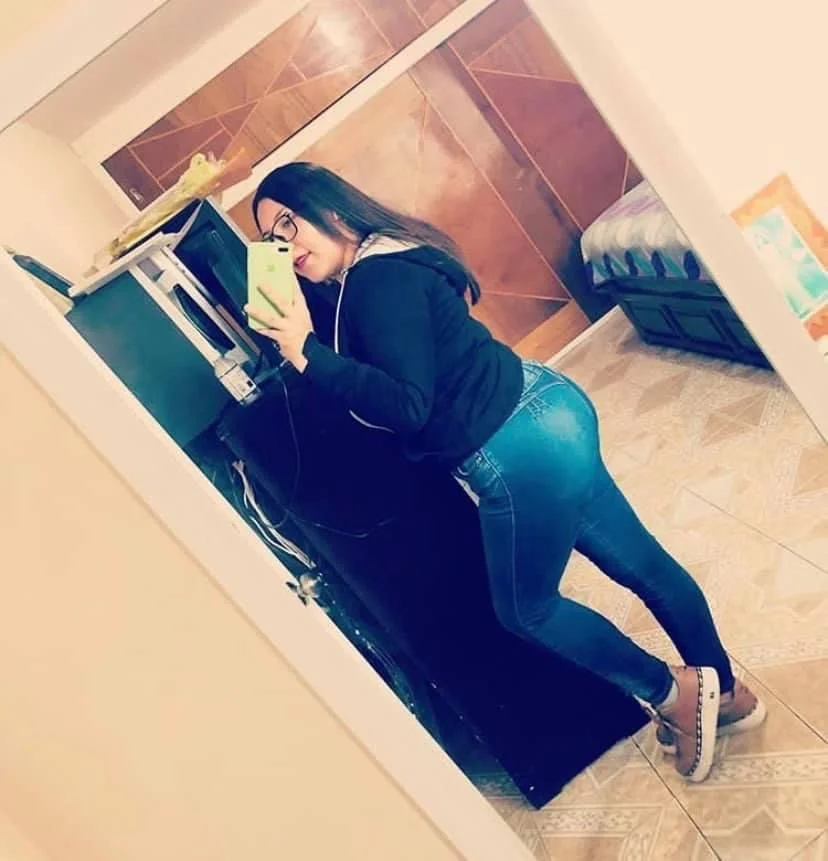 Hermosas tetas image 9