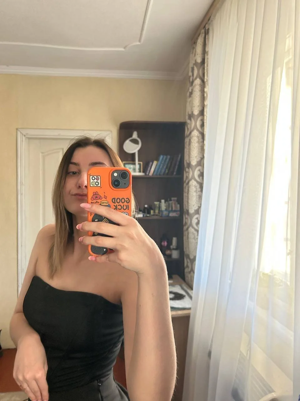Argentina hermosa rubia flaca blanca culona sexy con rico coño delicioso mini tetas nudes image 2