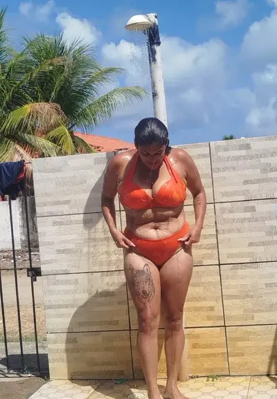 Renata gostosona do kwai cover image