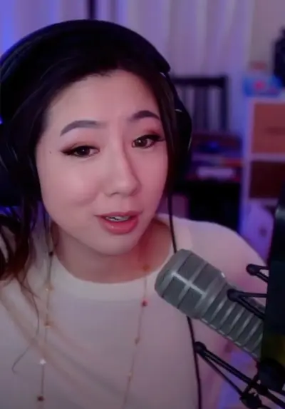 Fuslie [10] cover image