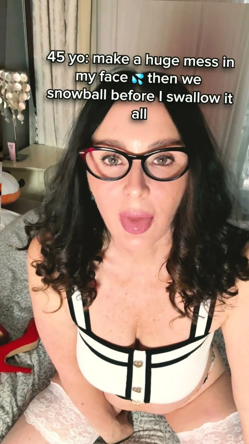 🔞 wild big boobs nude slut riding cock dripping 😈💦 See OF image 2